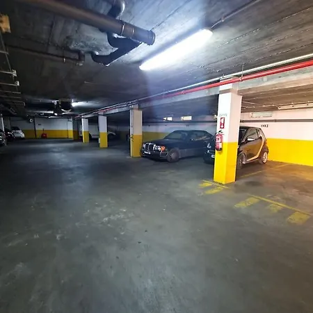 Modern & Garage Apartmán